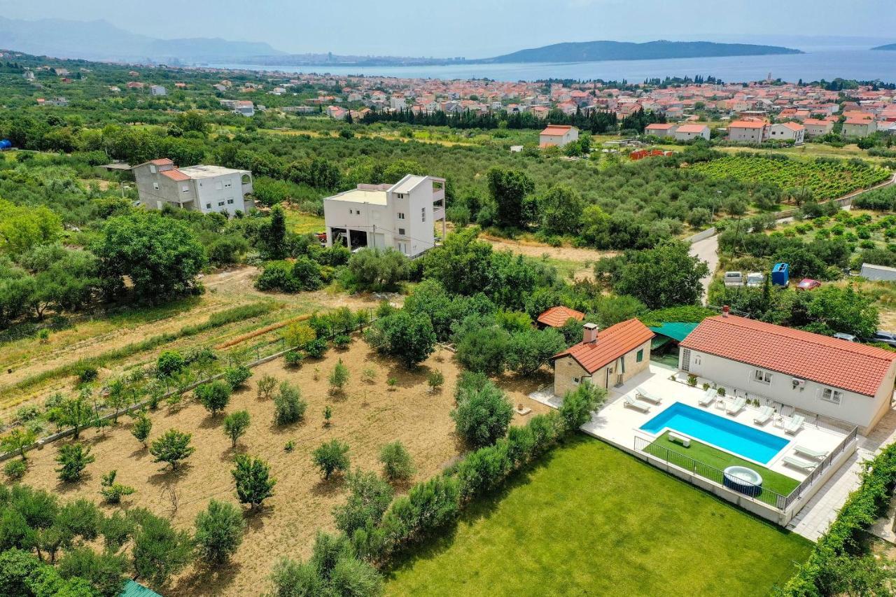 Home Away From Home With Outdoor Pool, Botanical Garden And A Beautiful Sea View Kaštela 외부 사진