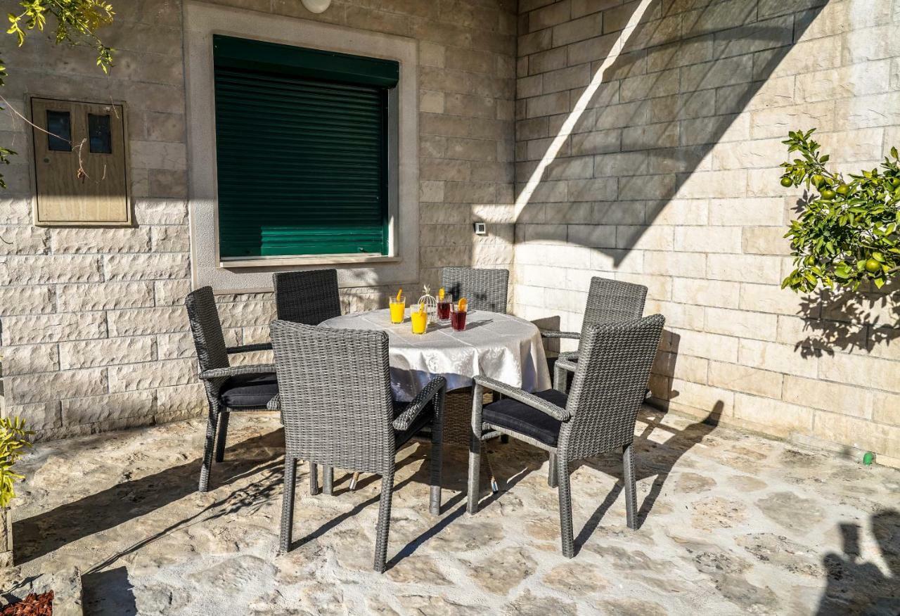 Home Away From Home With Outdoor Pool, Botanical Garden And A Beautiful Sea View Kaštela 외부 사진