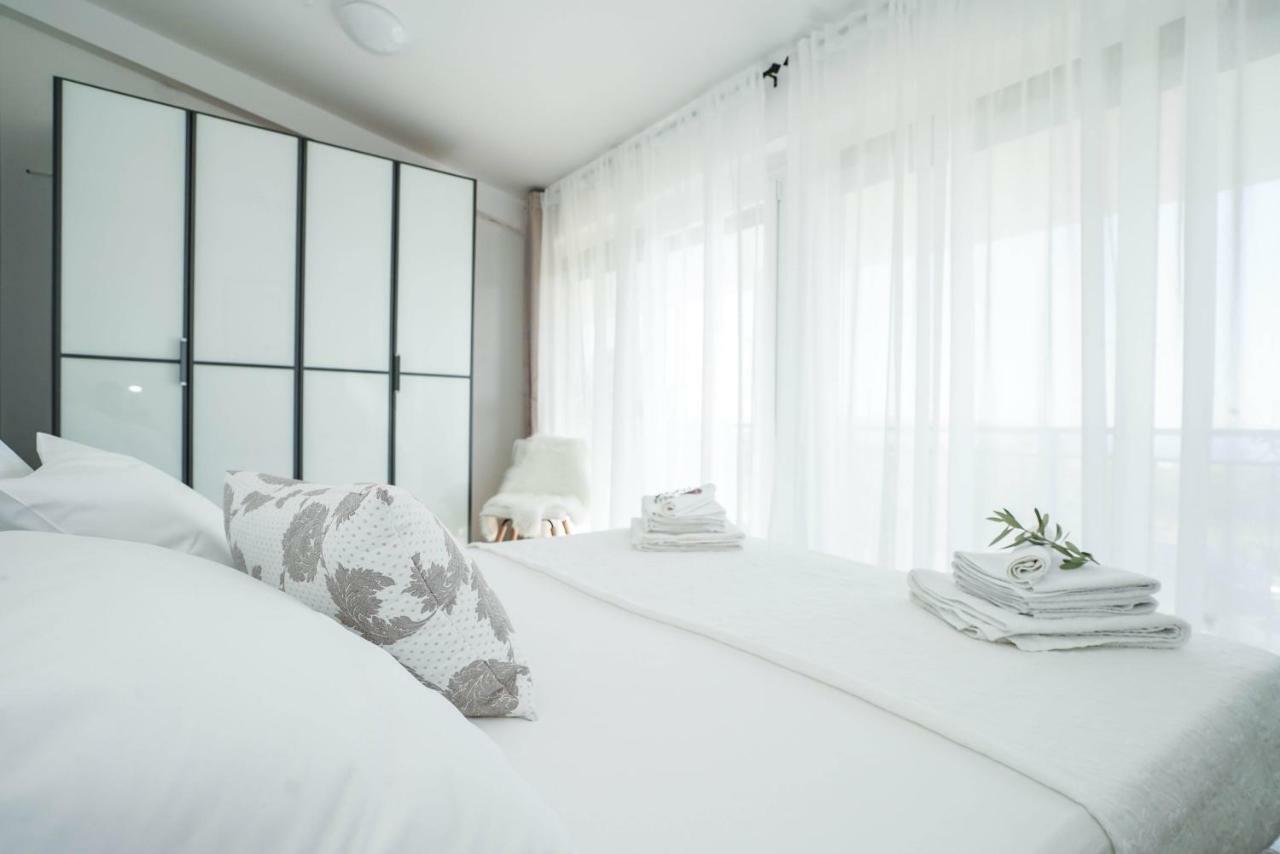 Home Away From Home With Outdoor Pool, Botanical Garden And A Beautiful Sea View Kaštela 외부 사진